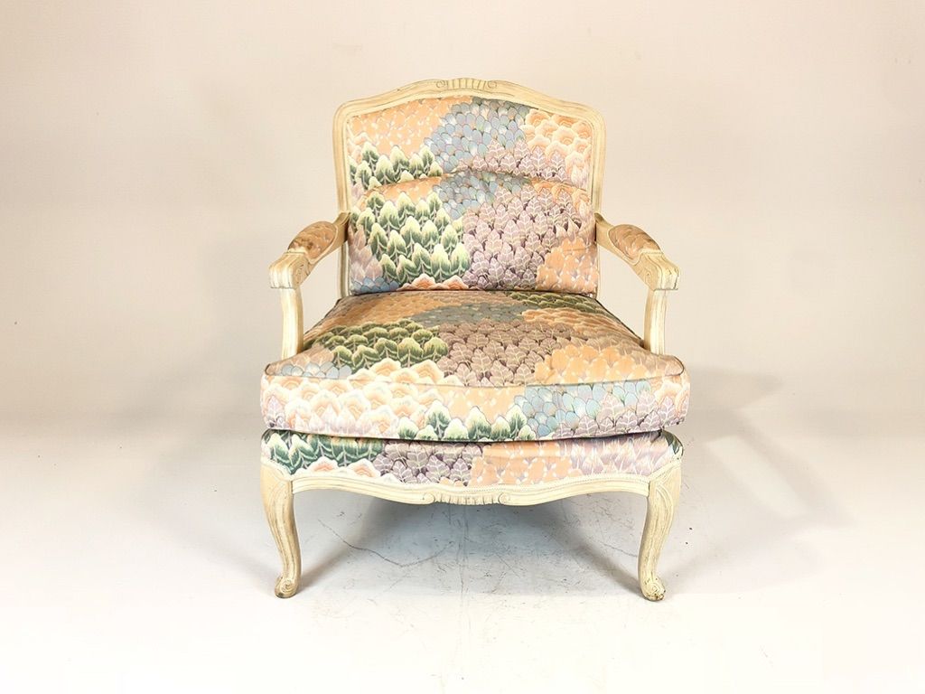 Foto Pastel Arm Chair with Cushion