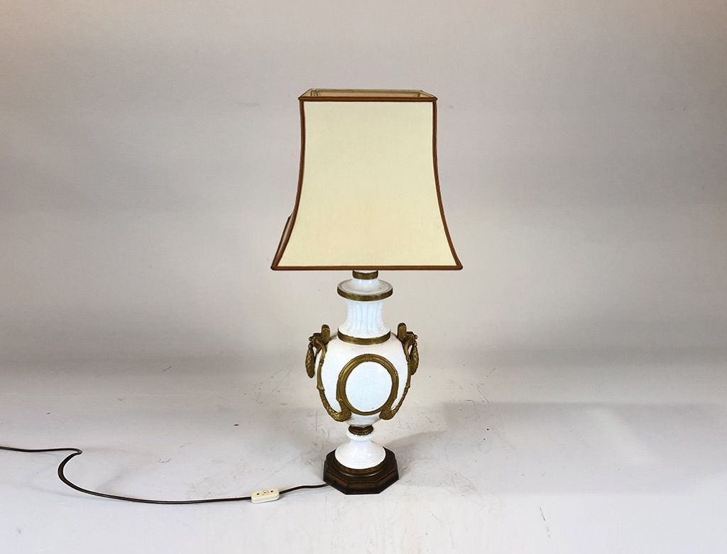 Foto Desk Lamp with Beige Shade h99