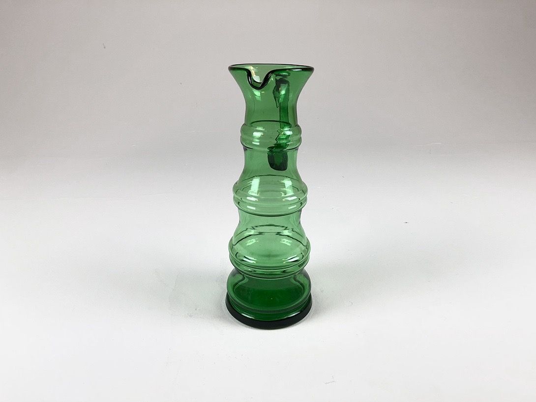 Foto Green Glass Carafe