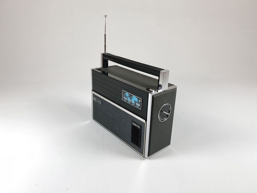 Foto Silver Space Master XF900 Radio Germany 1970