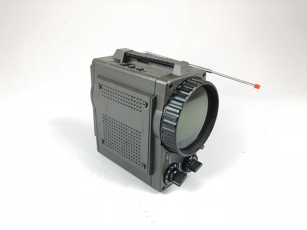 Foto Sony Portable Television TV 5-11 with Five Inch Rotating Screen 1977