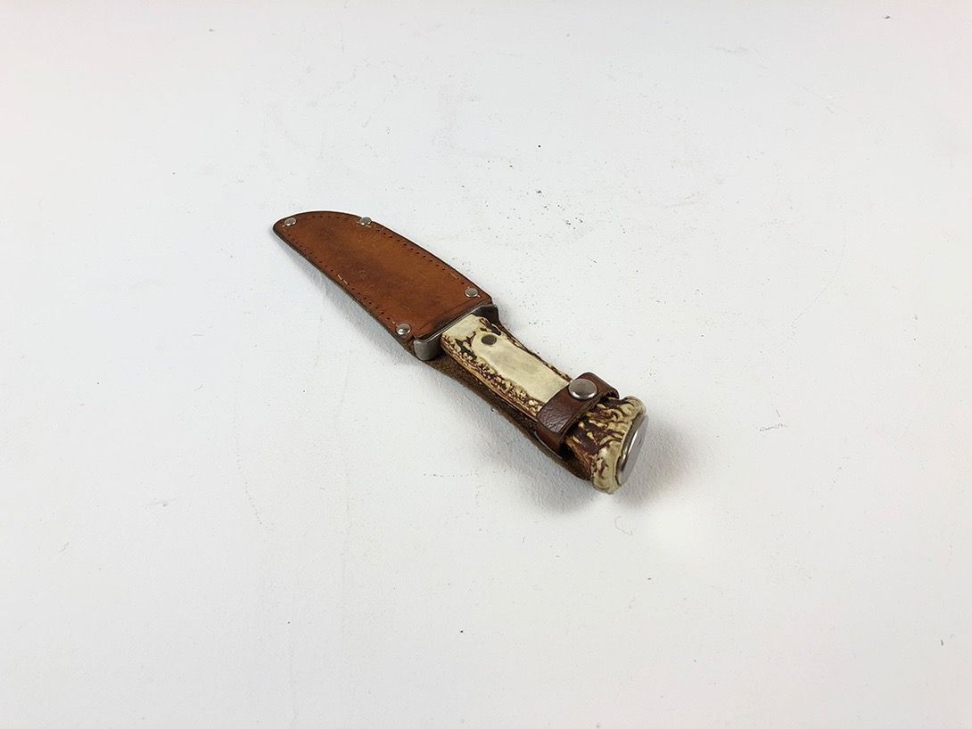 Foto Hunting Knife with Leather Sheath