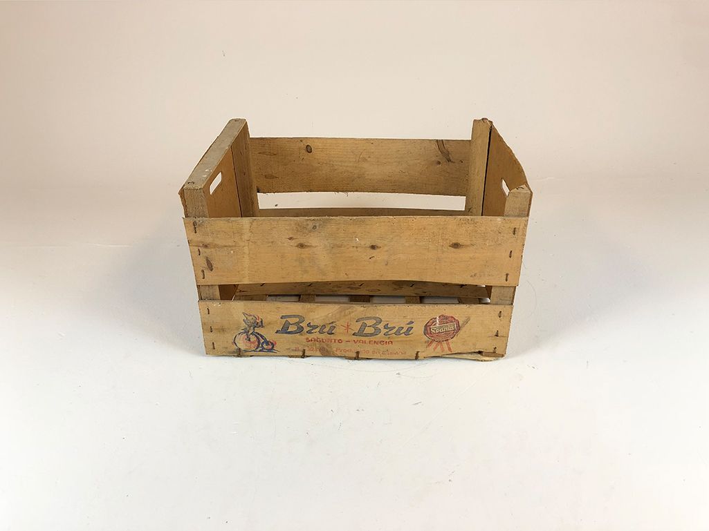 Foto Wooden Fruit Basket, Spain