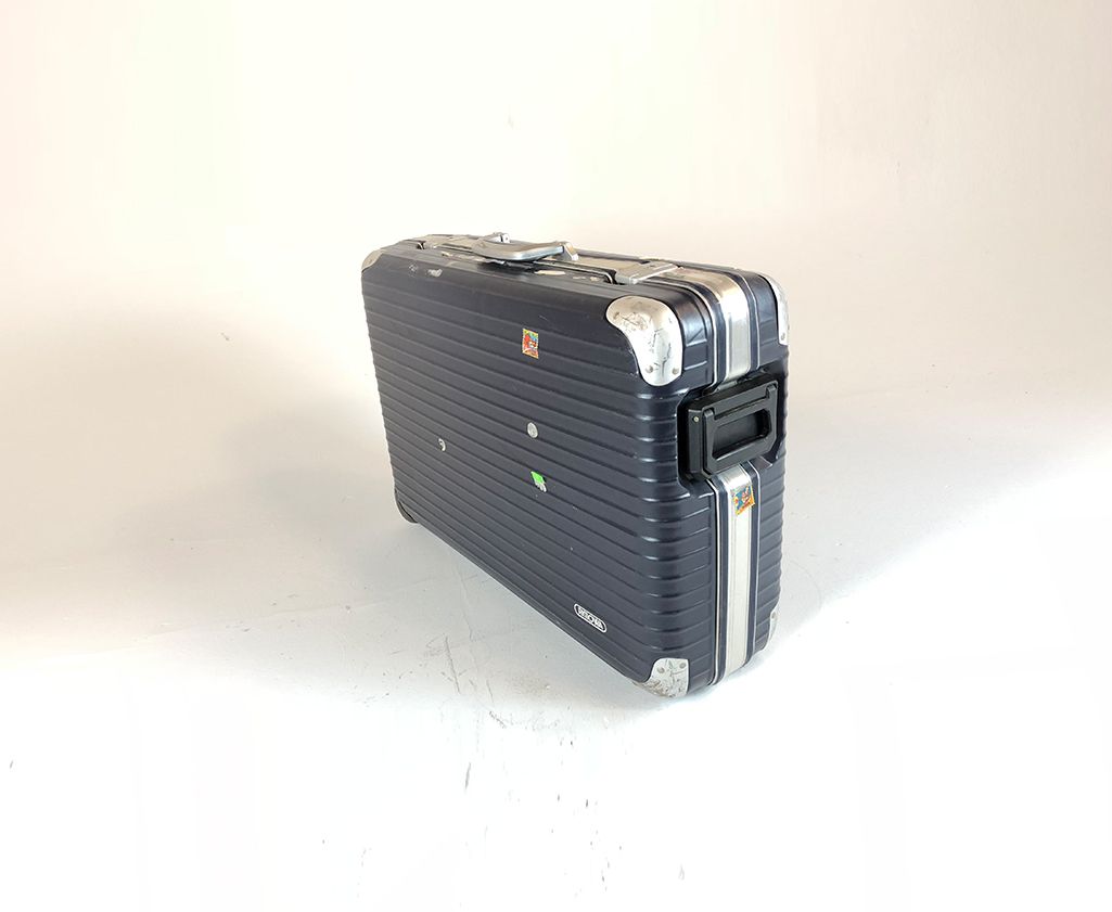 Foto Rimowa Hardshell Suitcase with Stickers, 1980