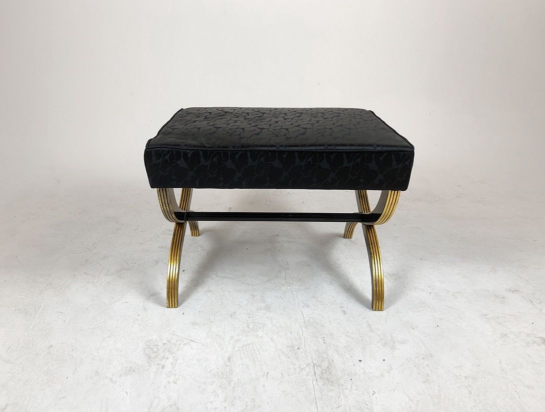 Foto Black Stool