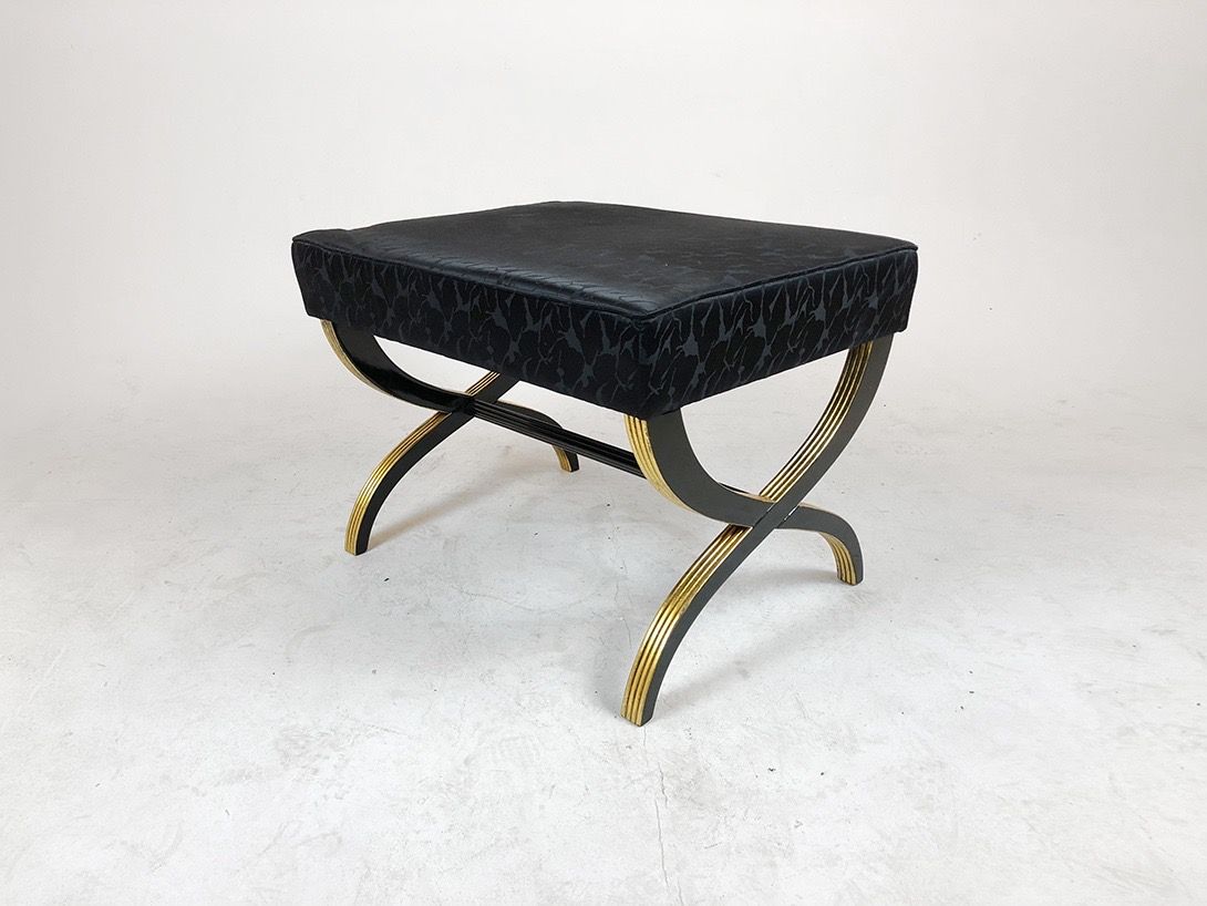Foto Black Stool