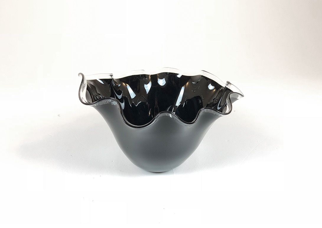 Foto Black Glass Bowl