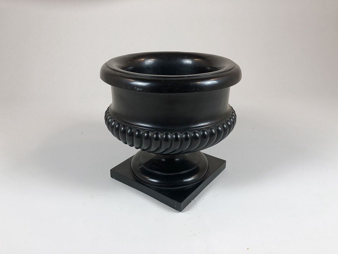 Foto Black Stone Flower Pot