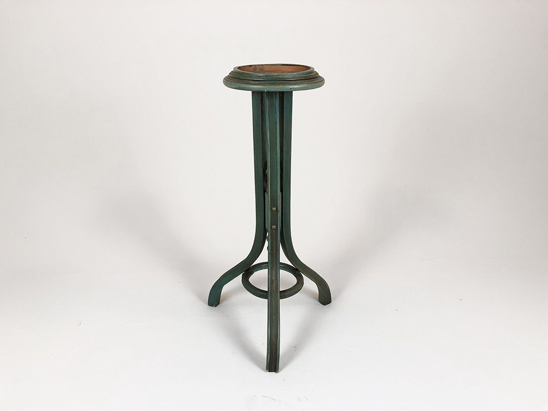 Foto Green Flowerpot Stand with Legs
