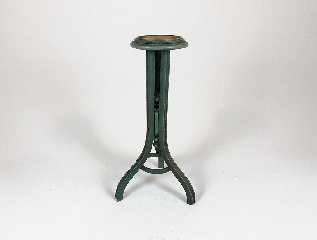 Foto Green Flowerpot Stand with Legs