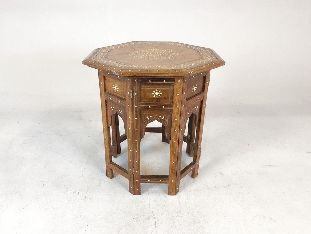 Foto Round Wooden Side Table with Detail h48x45