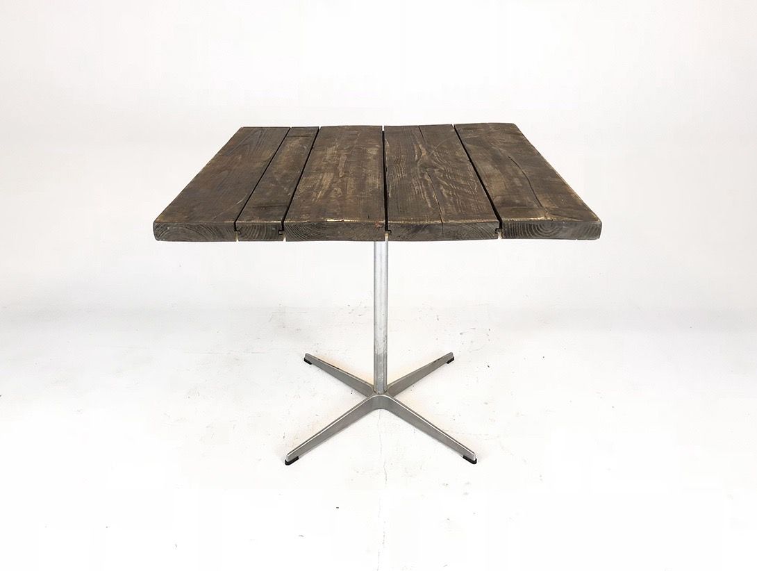 Foto Wooden Bistro Table on Metal Stand h72x80x80