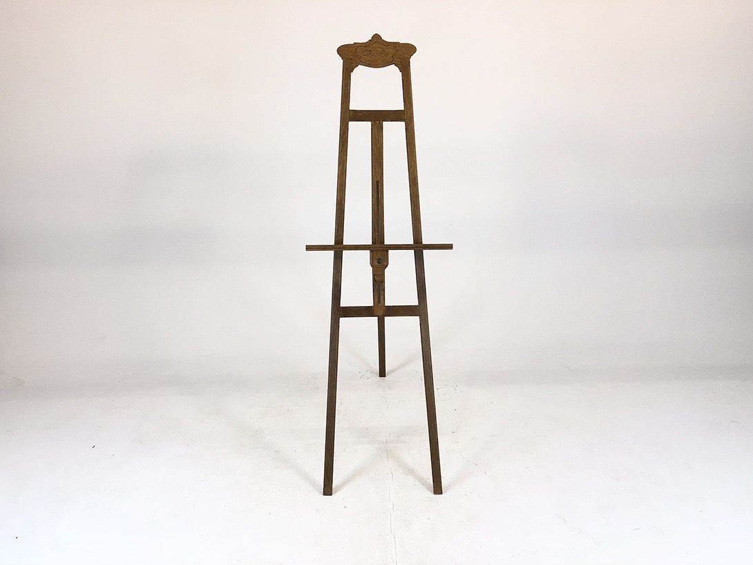Foto Wooden Easel