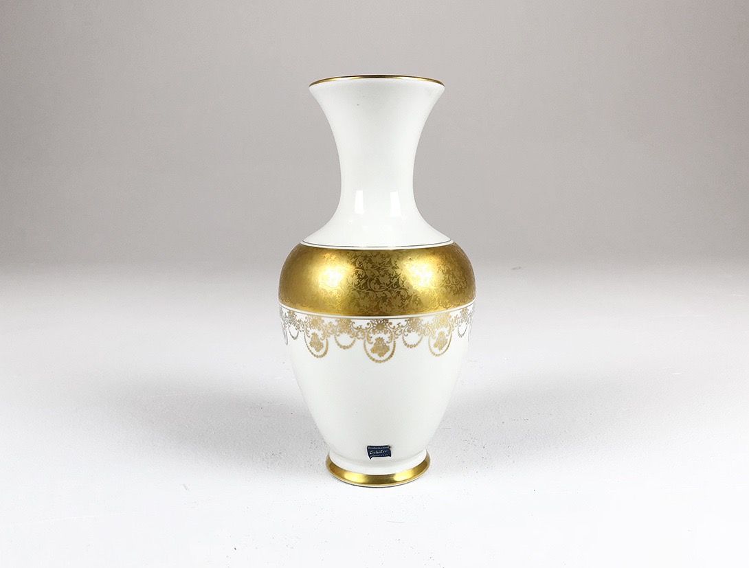 Foto White and Gold Ceramic Vase Germany 1955
