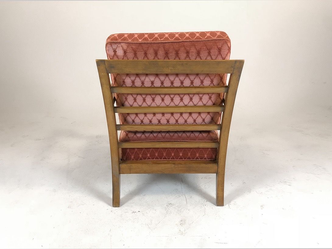 Foto Wooden Art Deco Armchair with Red Structured Upholstery h86