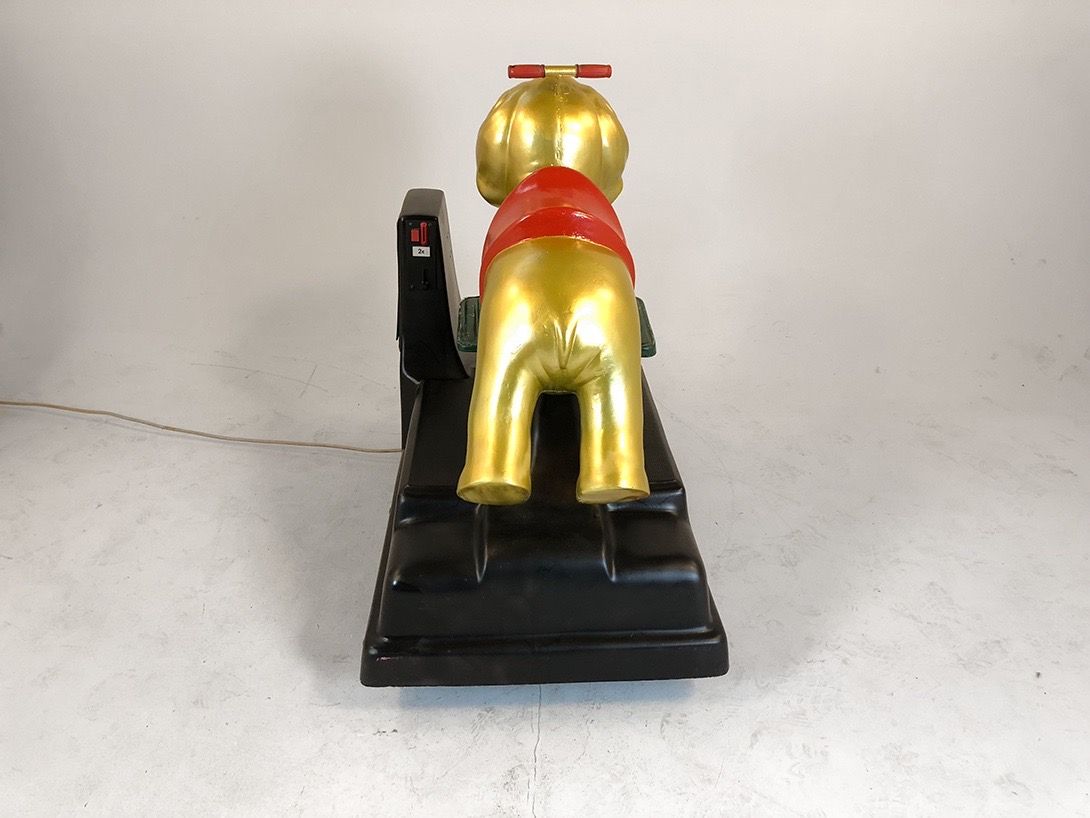 Foto Electric Coin Slot Rocking Horse in Elephant Look