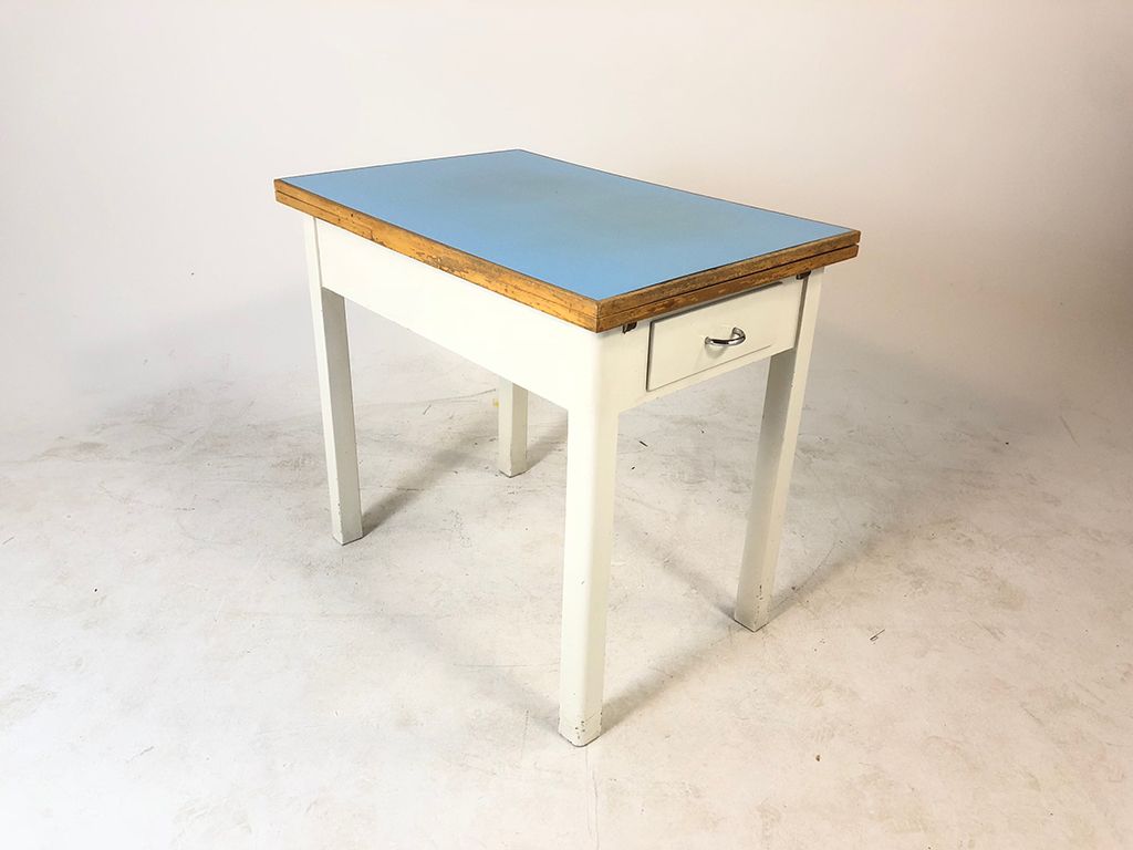 Foto White Kitchen Table with Extandable Blue Surface and Drawer h81x61x91