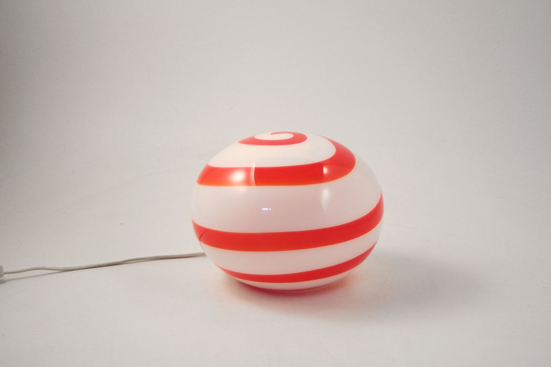 Foto Ball Lamp with Red Swirls h20