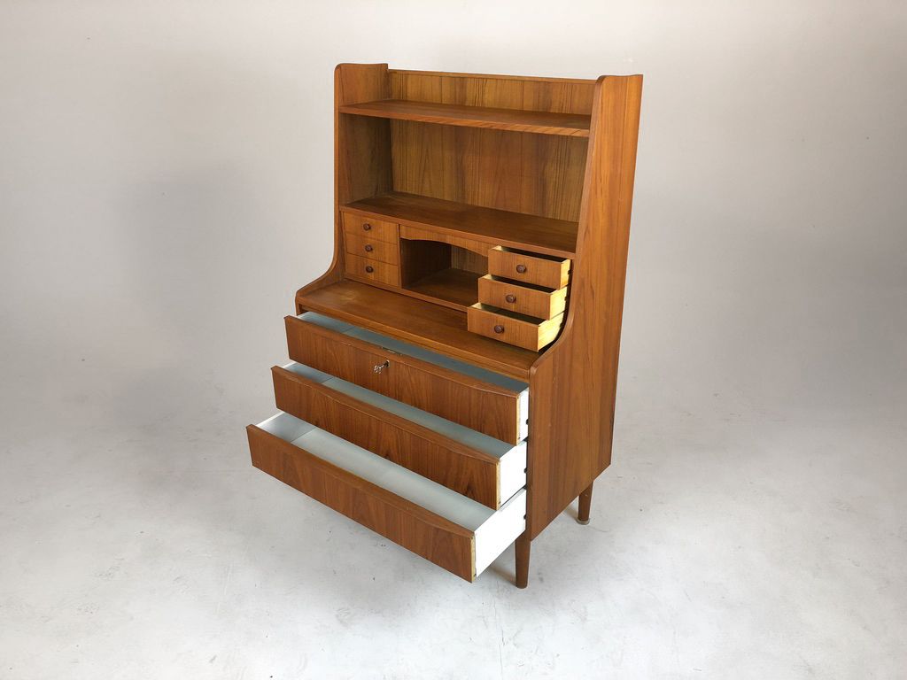 Foto Teak Highboard with Extendable Secretary Unit