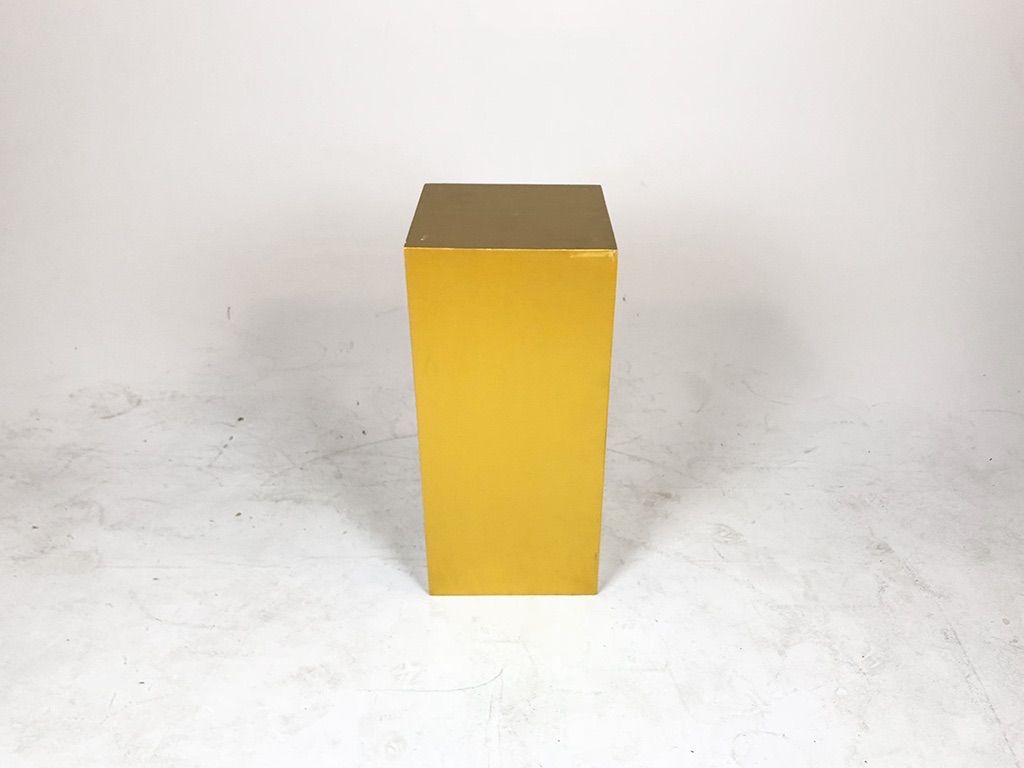 Foto Wooden Column in Golden Color h66cm