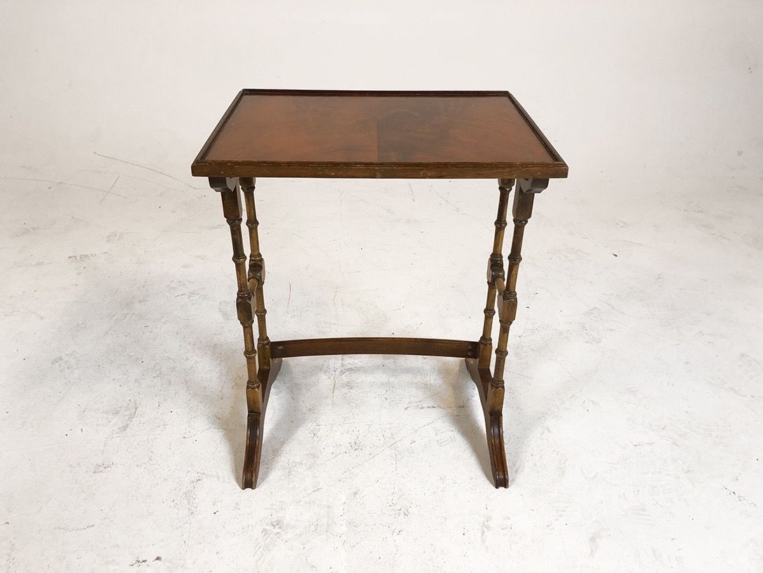 Foto Wooden Nesting Tables h57x51x36