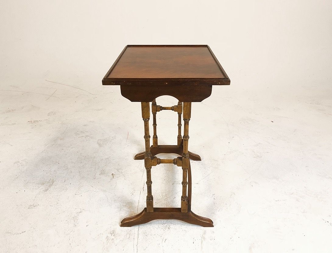 Foto Wooden Nesting Tables h57x51x36