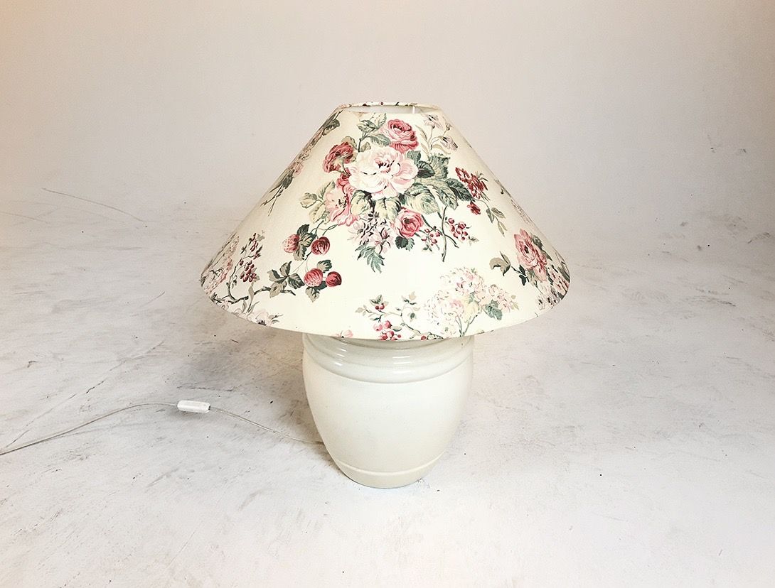 Foto Big Ceramic Lamp with Flower Print Shade h60