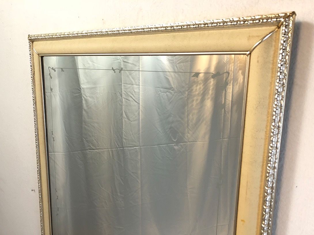 Foto Mirror with Golden Frame