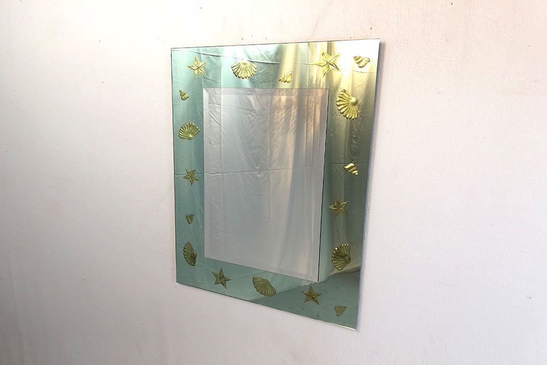 Foto Mirror with Turquoise Frame and Golden Shells