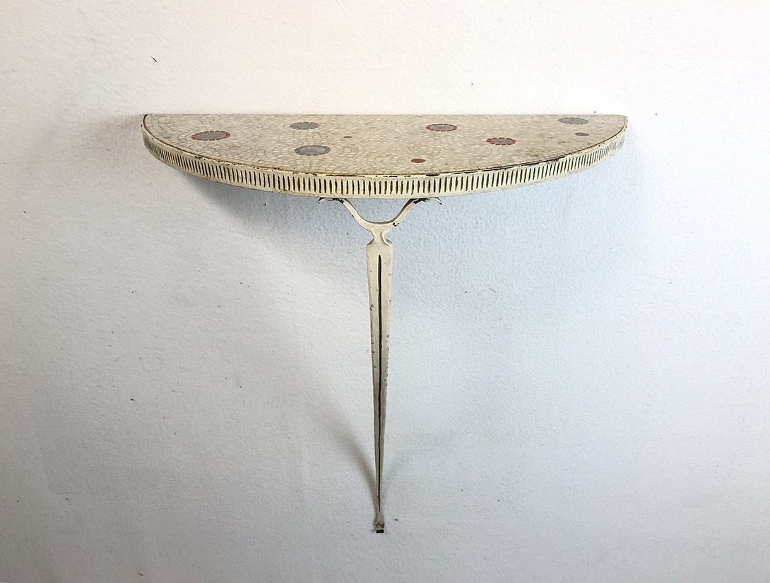 Foto Wall Shelf with Mosaic Pattern