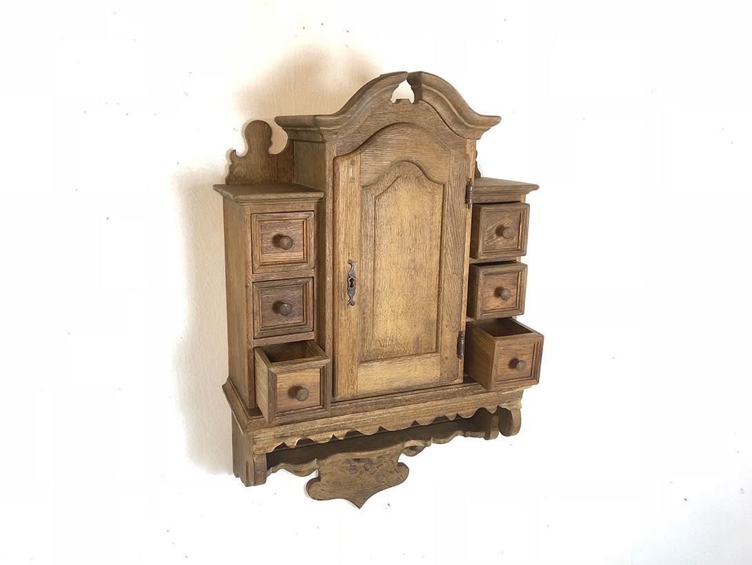 Foto Oak Wall Cupboard with Tiny Drawers Black Forest 1860