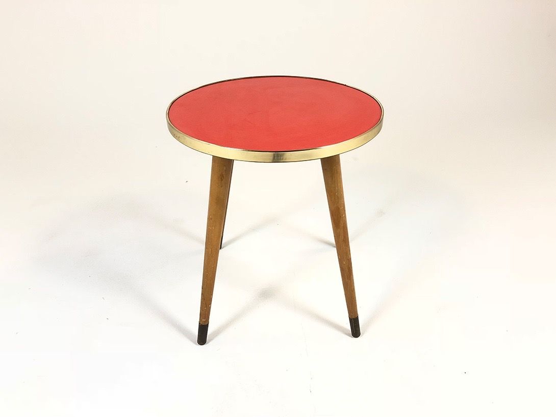 Foto Round Side Table with Red Top h47x41