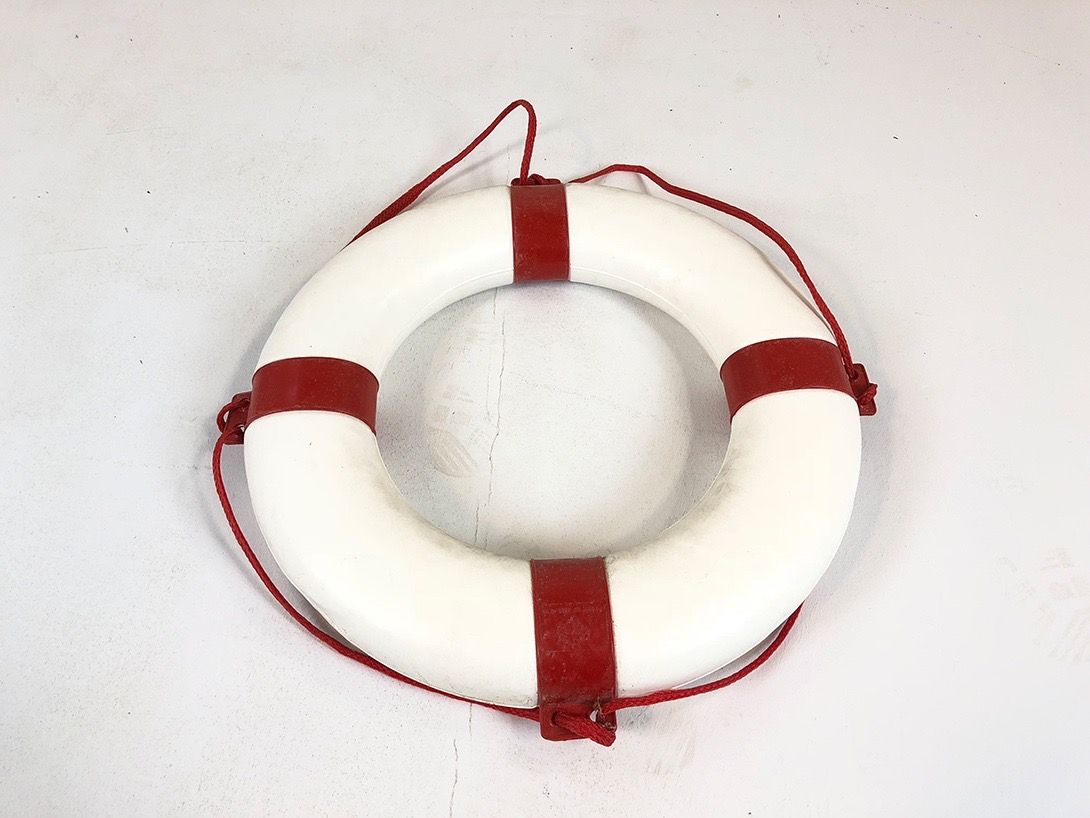 Foto Red and White Life Belt