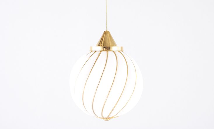 Foto Pendant Lamp Ball with Golden Detail ø45