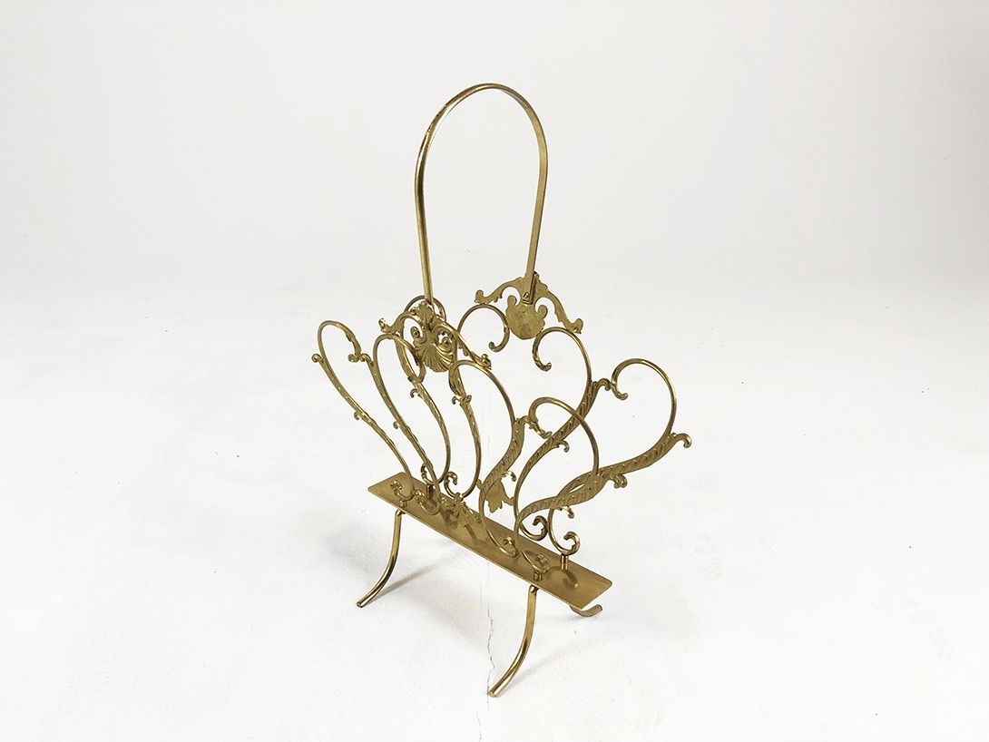 Foto Brass Newspaper Rack