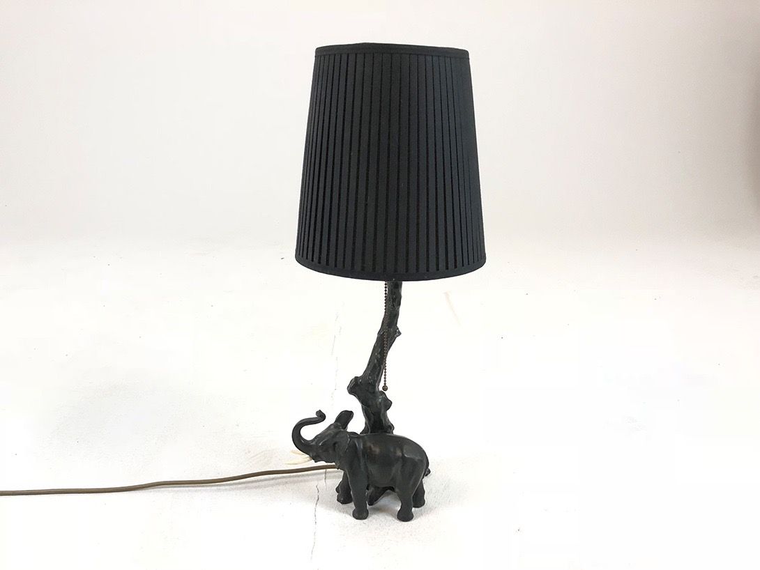 Foto Completely Black Lamp with Little Elephant h60