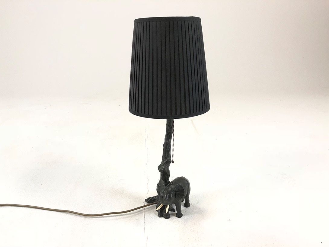 Foto Completely Black Lamp with Little Elephant h60