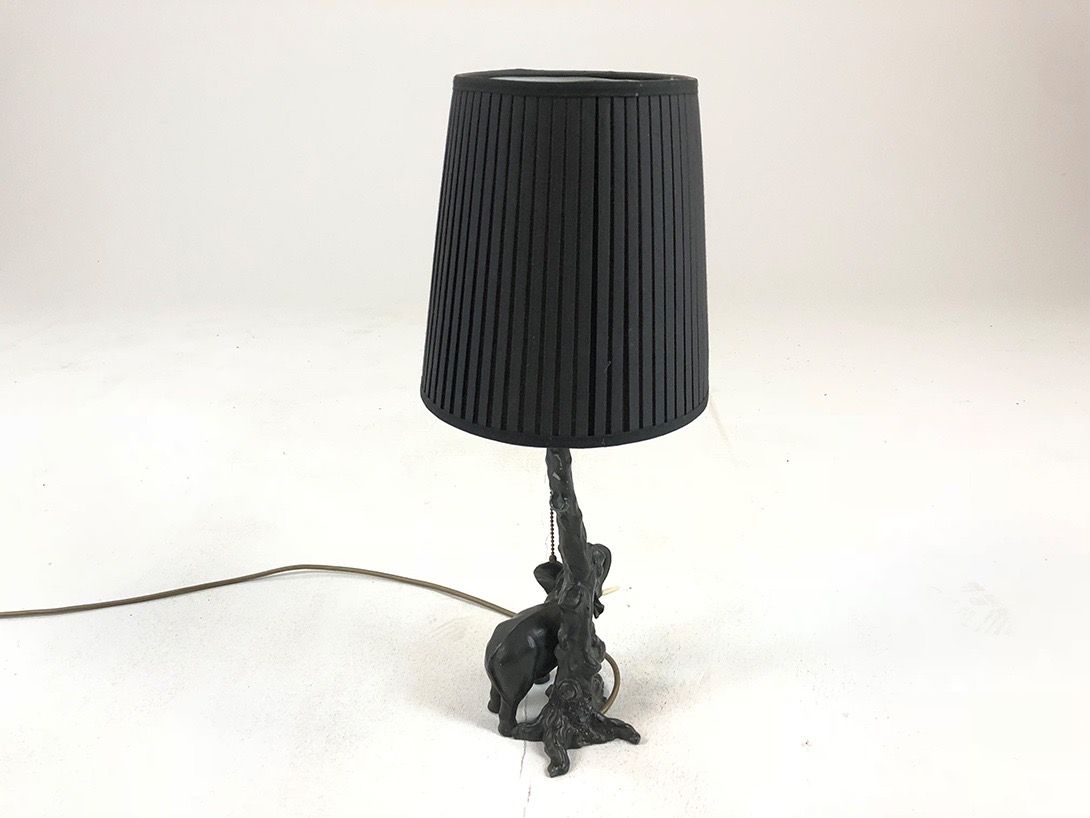 Foto Completely Black Lamp with Little Elephant h60