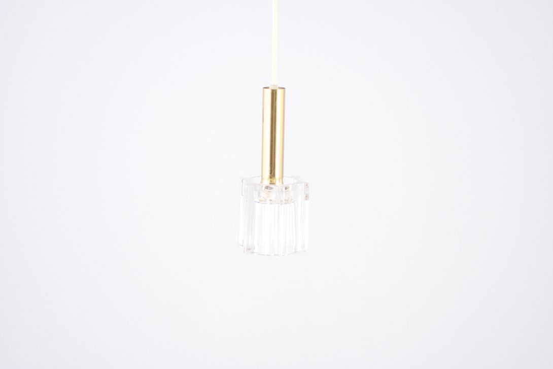 Foto Small Glass Cube Pendant Lamp with Golden Stem h22