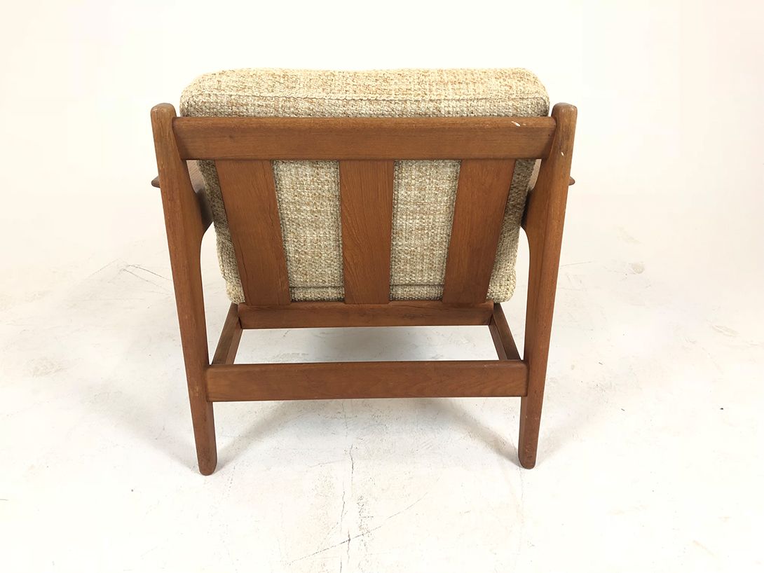 Foto VINTAGE TEAK ARMCHAIR BY ARNE WAHL IVERSEN FOR KOMFORT, DENMARK, 1960S
