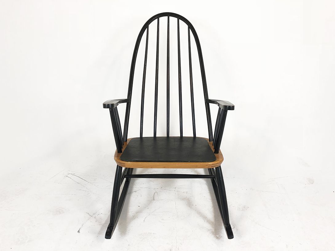 Foto Black Wooden Tapiovaara Rocking Chair