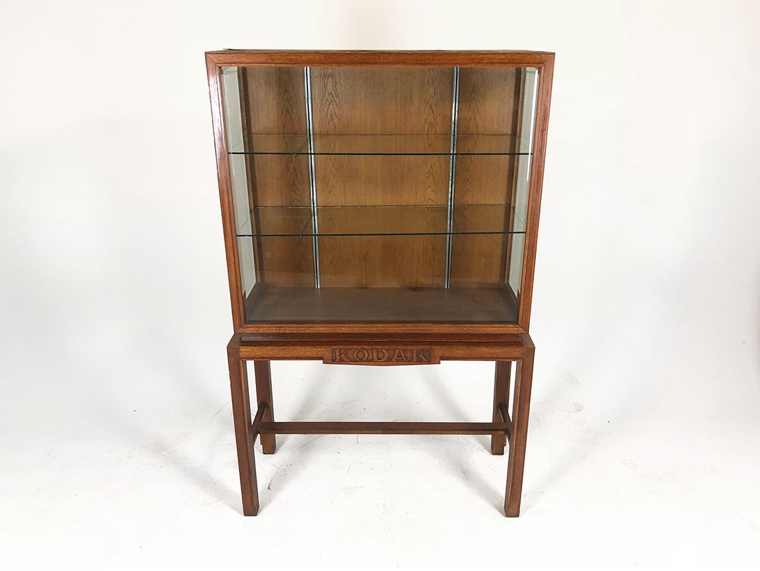 Foto Antique Kodak Glass Cabinet