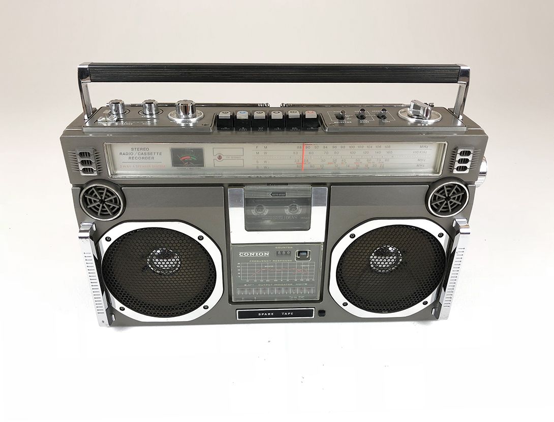 Foto Japanese Conion Stereo Radio and Tape Recorder