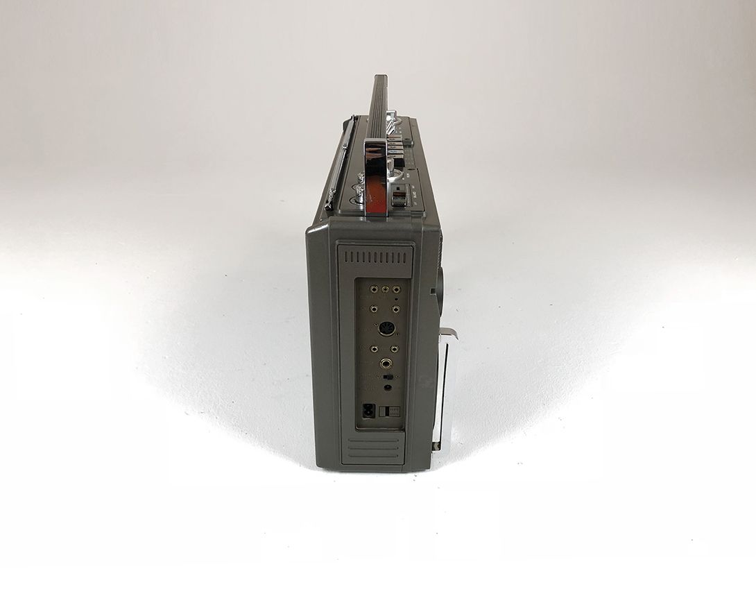 Foto Japanese Conion Stereo Radio and Tape Recorder