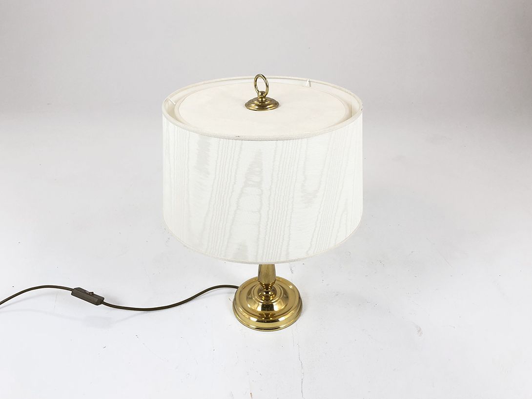Foto Golden Desk Lamp with White Shade h47