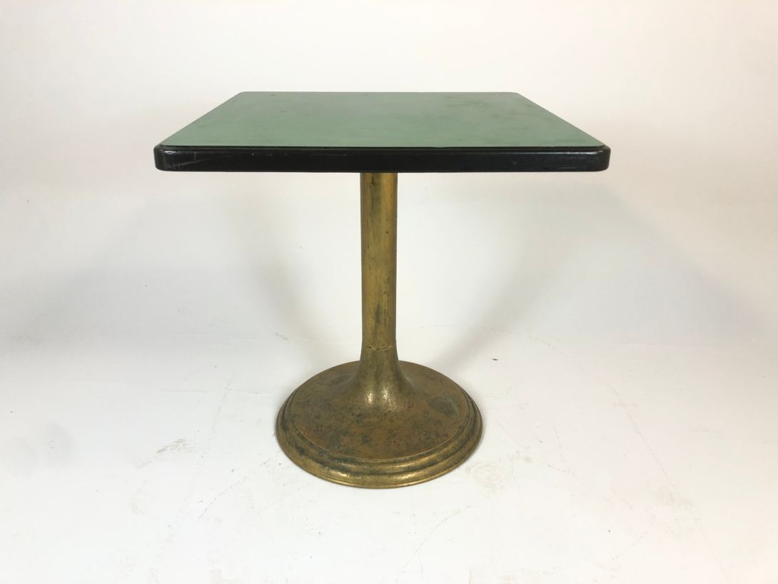 Foto Bistro Table with Green Top and Messing Foot h75x71x71