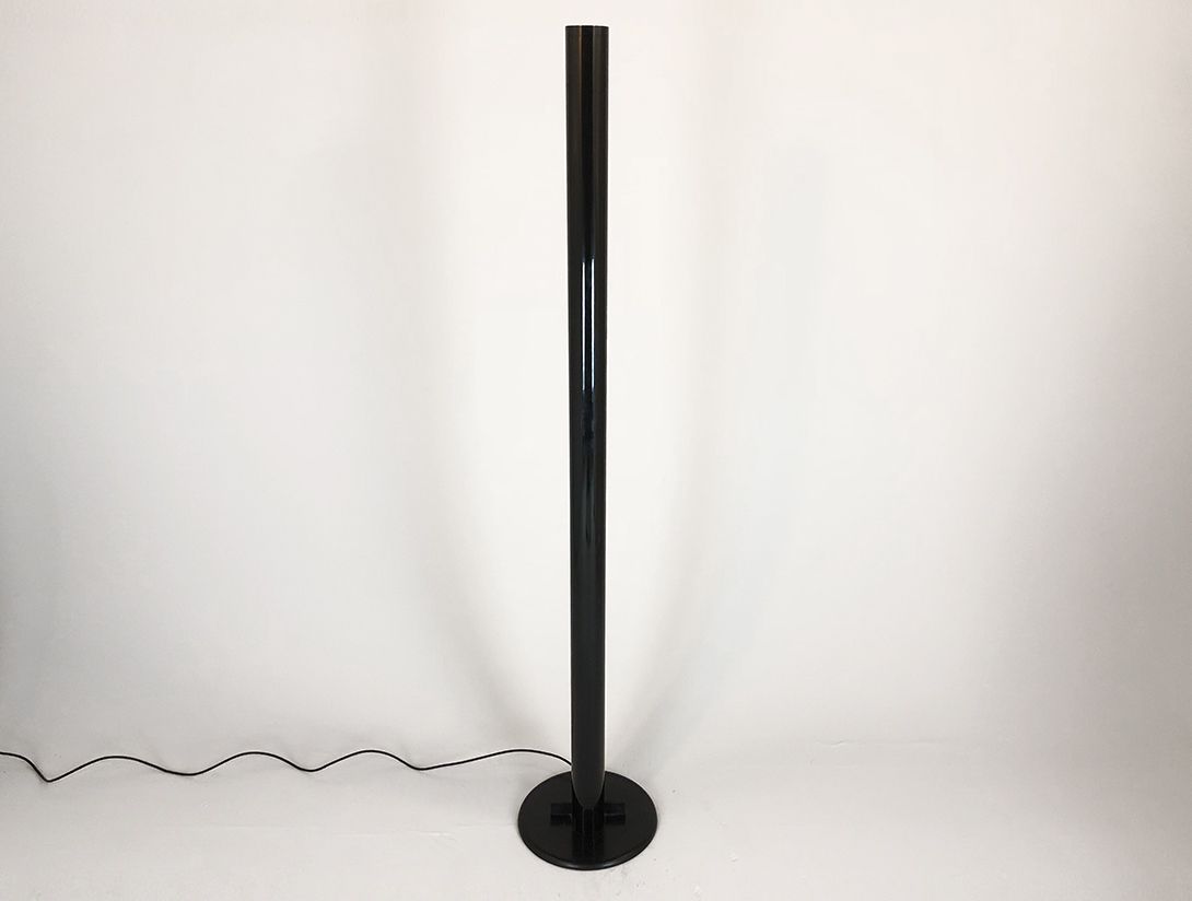 Foto Megaron Floor Lamp by Gianfranco Frattini for Artemide, 1970s h182 B1