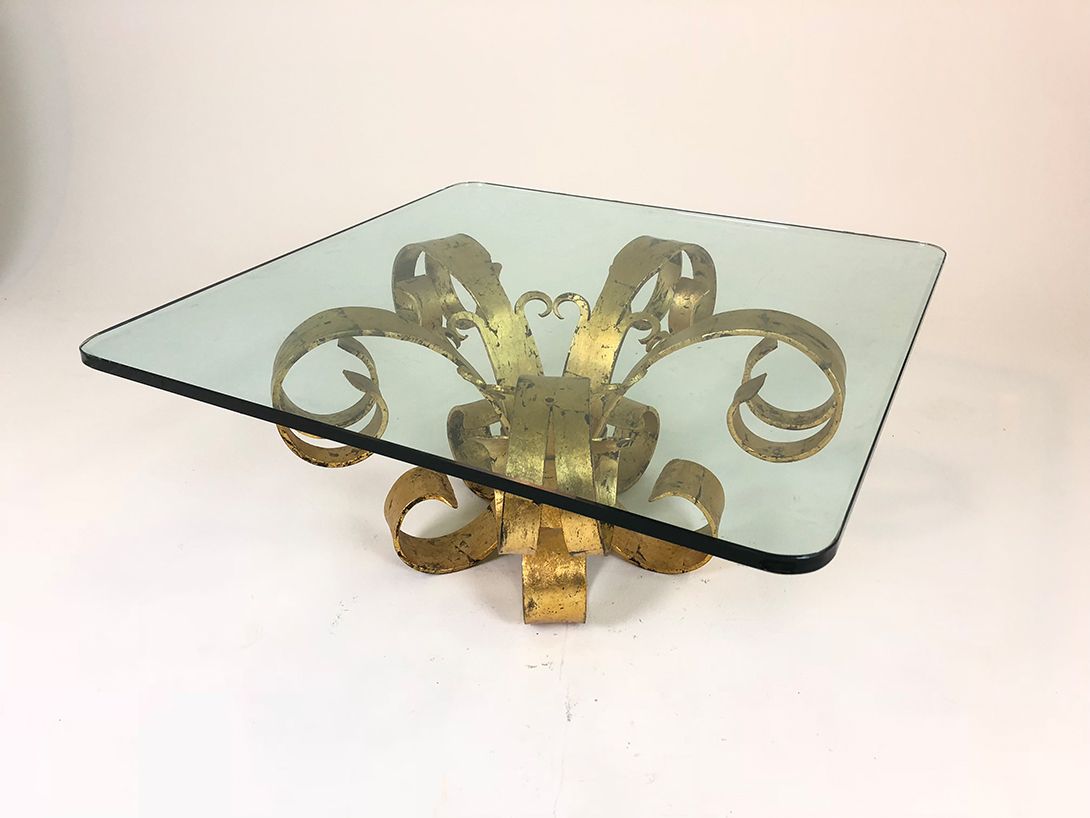 Foto Coffee Table with Smoked Glass Top on Fancy Golden Foot h40x87x87
