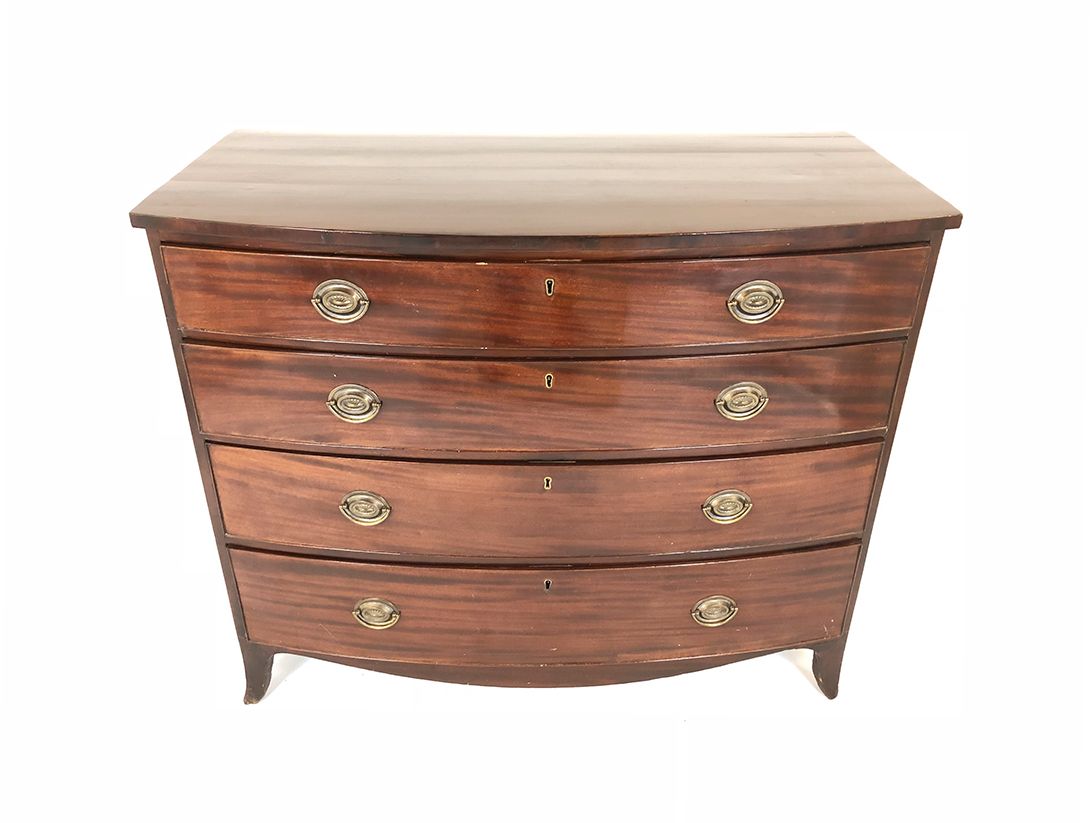 Foto Wooden Mahagoni Commode with Four Drawers