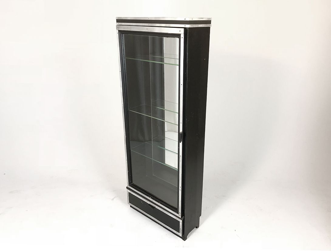 Foto Black Cabinet with Mirror Back, Glass Door and Shelves
